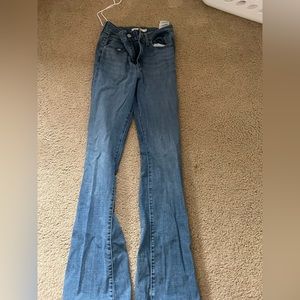 Levi’s high rise boot, cut jeans size 28 nwot